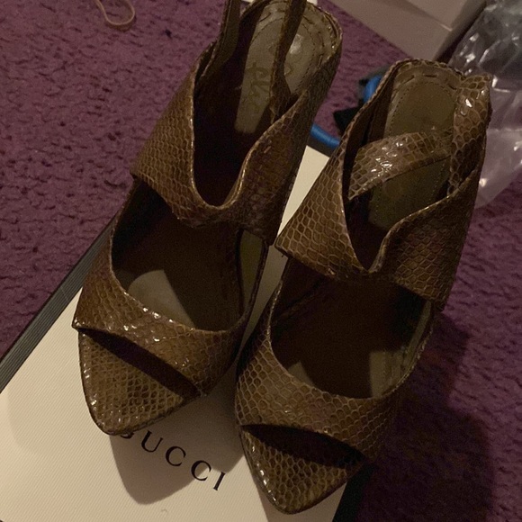 Alice and Olivia wedge shoes - Picture 2 of 3